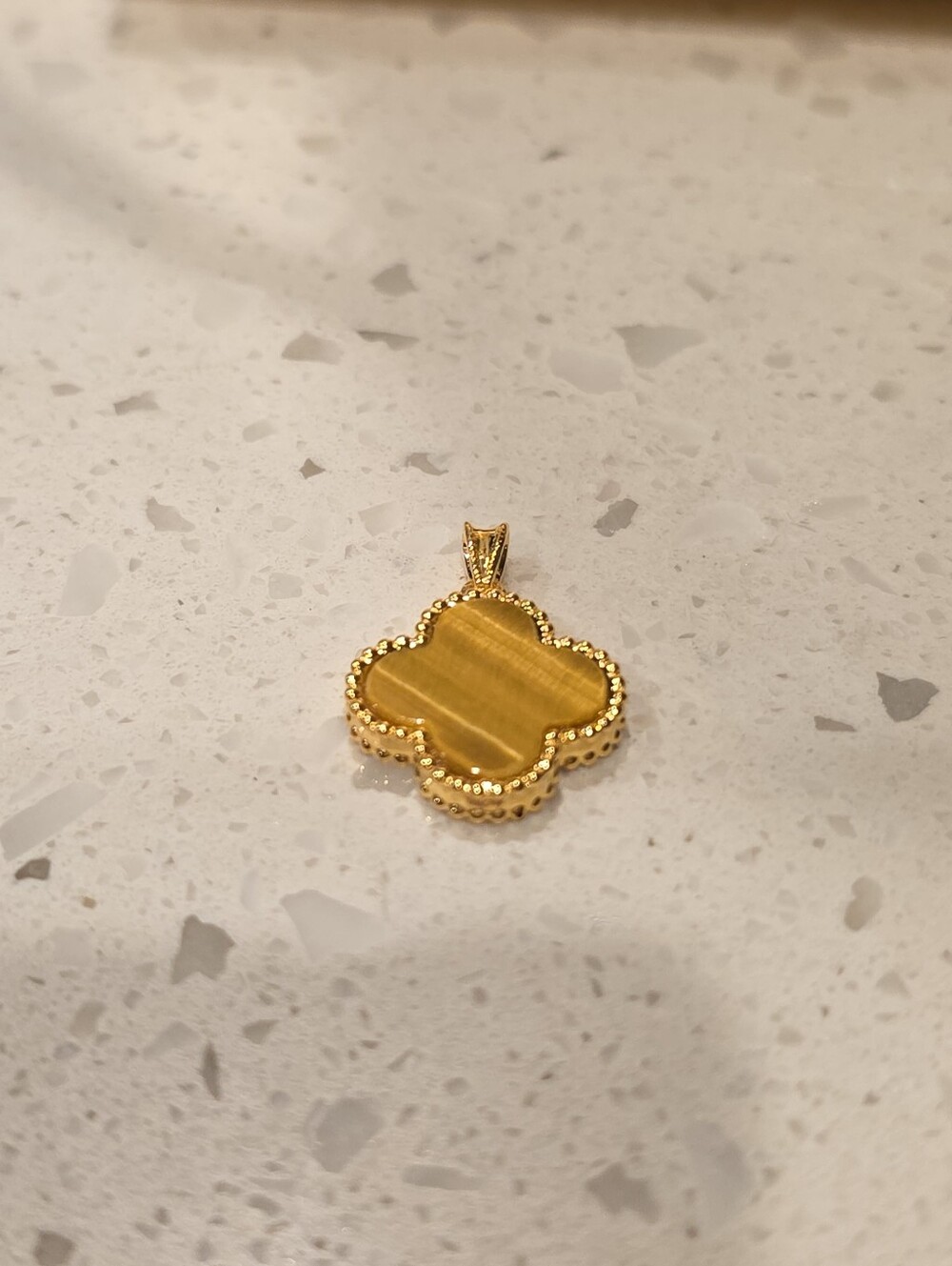 β¨οΈπ 18K Real Gold Tiger's Eye Clover Pendantπ«π - Picture 3 of 3